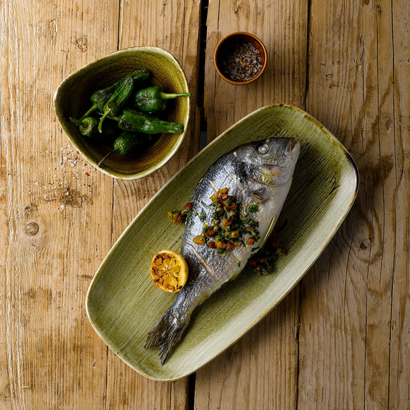 Stonecast Plume Grønn trekantet skål, 153 mm, Min. kjøp: 12