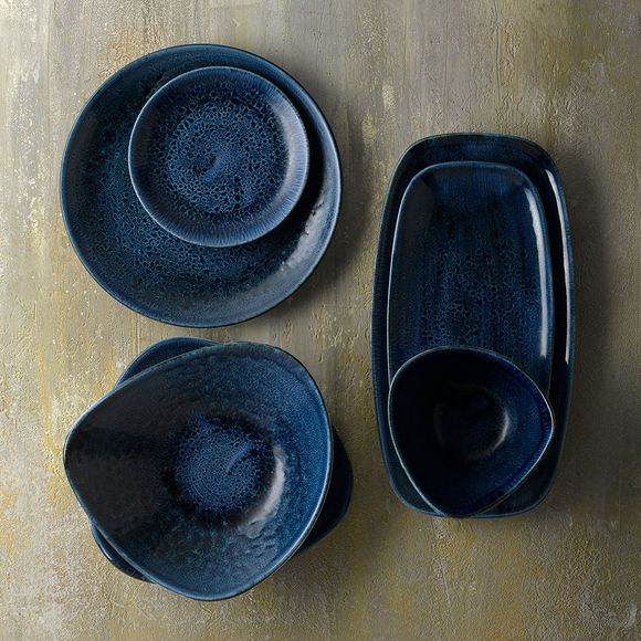 Stonecast Plume ultramarin trekantet skål, 153 mm, Min. kjøp: 12