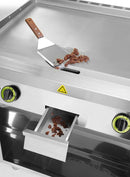 Gassgrilltopp, glatt, på et skap lukket på 3 sider, 2 varmesoner, hver med 3 brennere, total effekt: 10 kW, 10kW, 800x700x(H)900mm-3