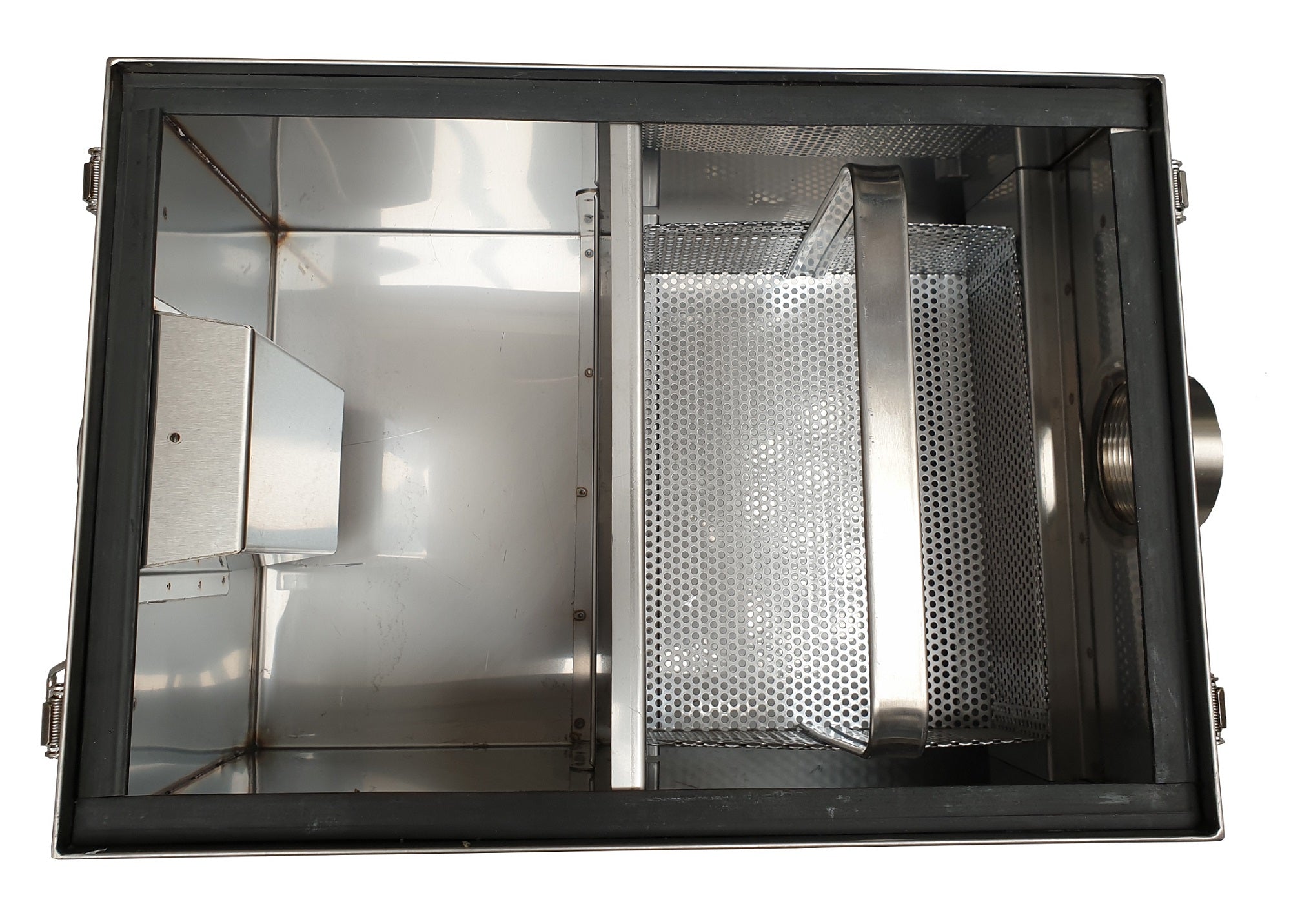 Grease trap ss 38l oppfyller ikke nen-1825 standarder