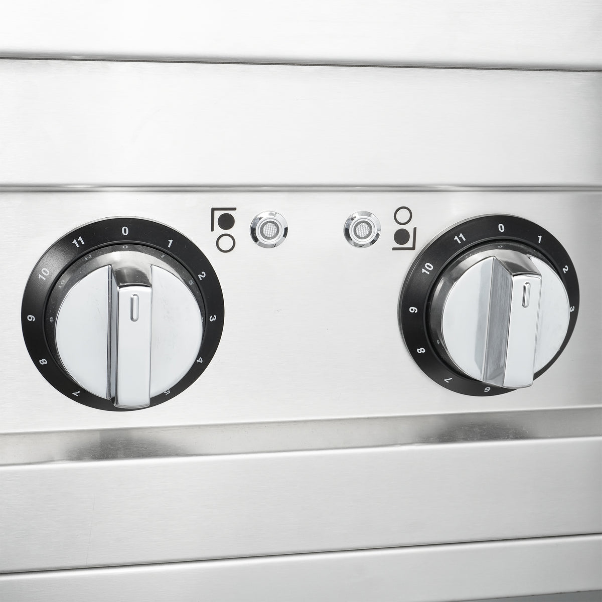 INNGANG 700,- INDUKSJONSKOVEN 4 KOKEPLATE