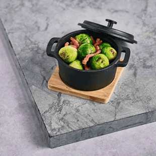 Suppeskål i støpejern med trebunn, 250 ml 135 x 105 (H) 80 mm