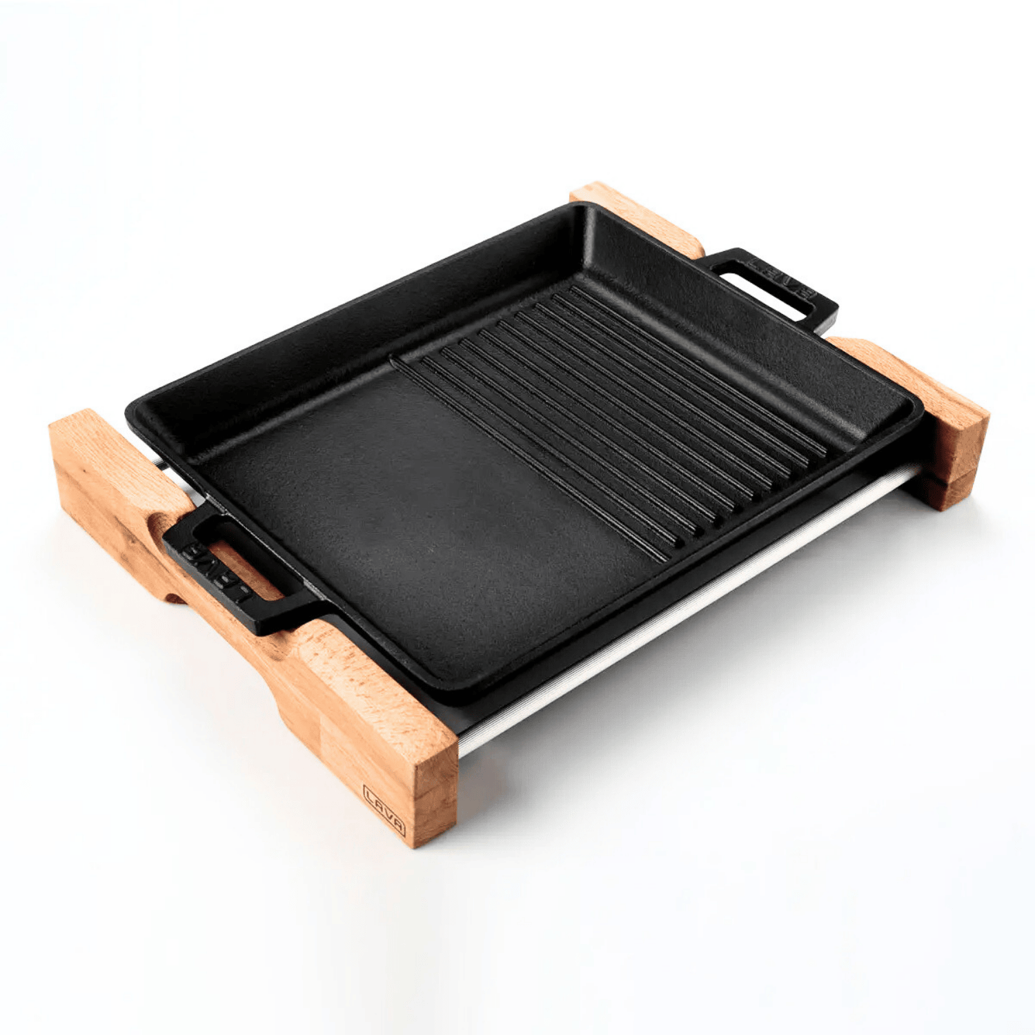 Stekepanne/grillpanne med dobbel plate, integrerte metallhåndtak og serveringsstativ i tre. Mål: 26 x 32 cm, 2290 ml
