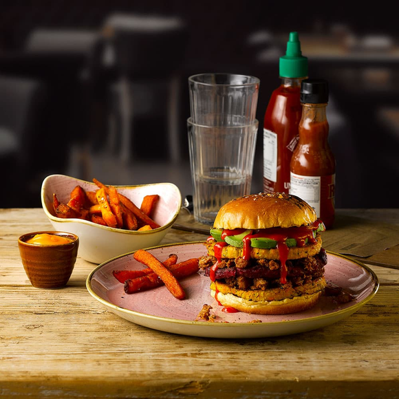 Stonecast Petal Pink trekantet skål, 153 mm, Min. kjøp: 6