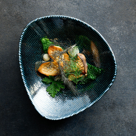 Astro Metallic Blå Trekantskål, 240 mm, Min. kjøp: 6