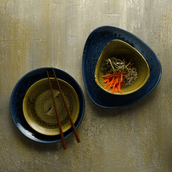 Stonecast Plume Ultramarin trekantet plate, 229 mm, Min. kjøp: 12 - for Storkjøkken - XL - Storkjøkken