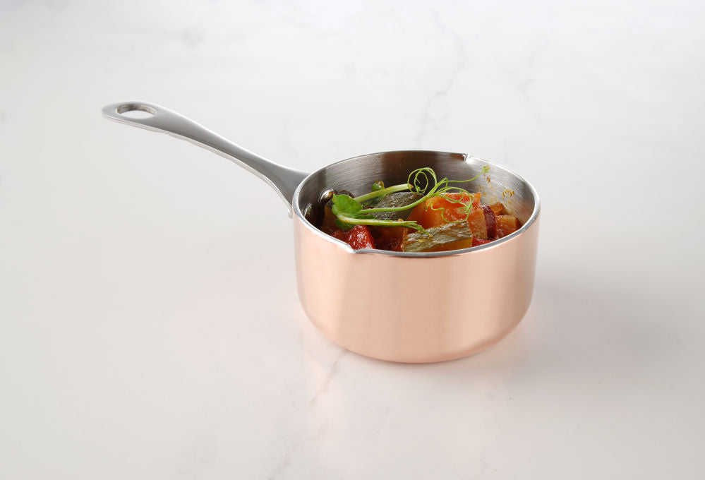 Liten Blåskjell og kasseroller - Sauspanne med tut, ø85x (h) 50mm
